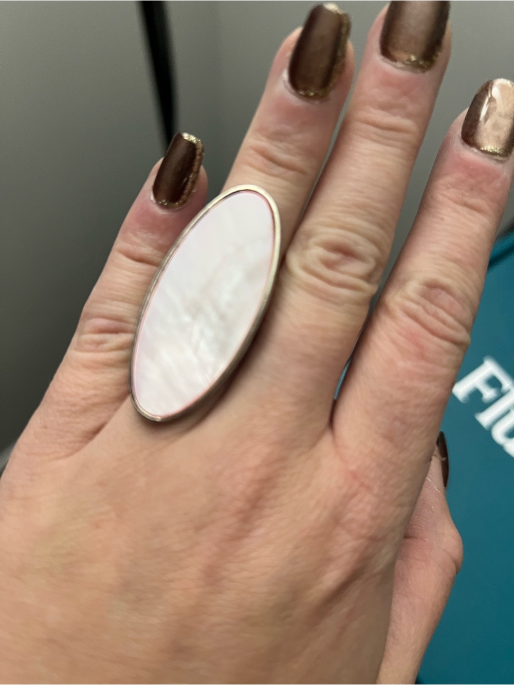 bebe Pink Mother of Pearl Shell Statement Cocktail Ring Size 7 Silver Tone